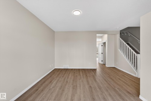 28 1780 Glastonbury Boulevard, Edmonton, AB - Indoor Photo Showing Other Room