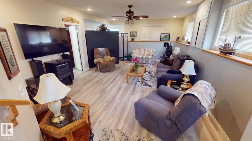 29 Second Avenue, Ardrossan, AB - Indoor