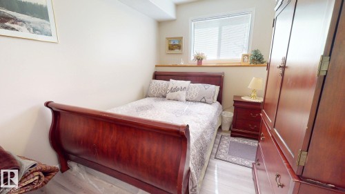 29 Second Avenue, Ardrossan, AB - Indoor Photo Showing Bedroom