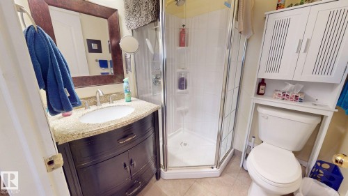 29 Second Avenue, Ardrossan, AB - Indoor Photo Showing Bathroom
