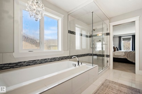2551 Cameron Ravine Landing, Edmonton, AB - Indoor Photo Showing Bathroom
