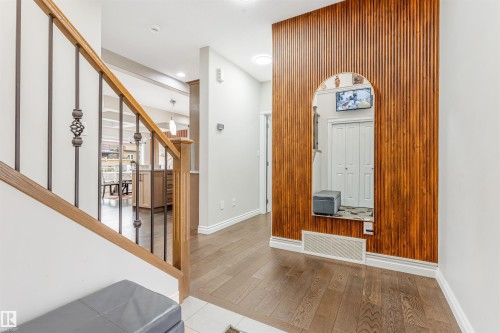 5907 19 Avenue, Edmonton, AB - Indoor Photo Showing Other Room
