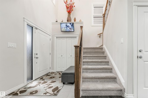 5907 19 Avenue, Edmonton, AB - Indoor Photo Showing Other Room