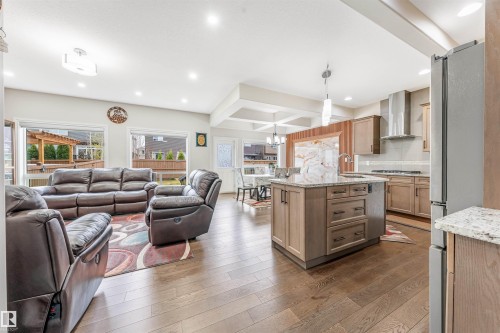 5907 19 Avenue, Edmonton, AB - Indoor Photo Showing Other Room