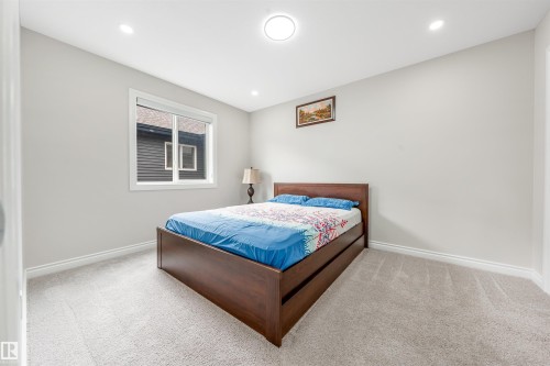 5907 19 Avenue, Edmonton, AB - Indoor Photo Showing Bedroom