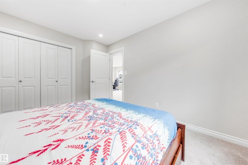 5907 19 Avenue, Edmonton, AB - Indoor Photo Showing Bedroom