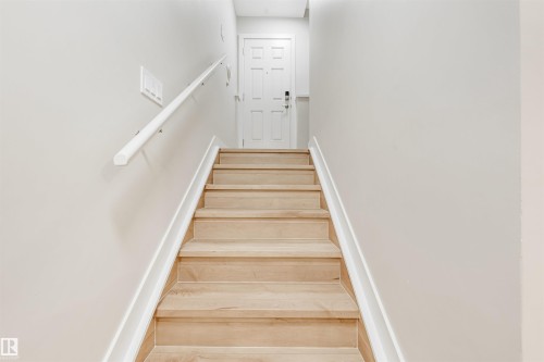 5907 19 Avenue, Edmonton, AB - Indoor Photo Showing Other Room