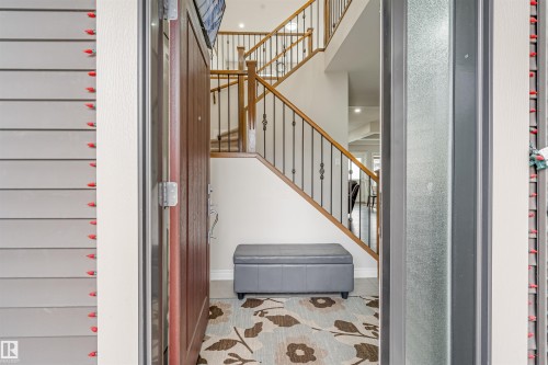 5907 19 Avenue, Edmonton, AB - Indoor Photo Showing Other Room