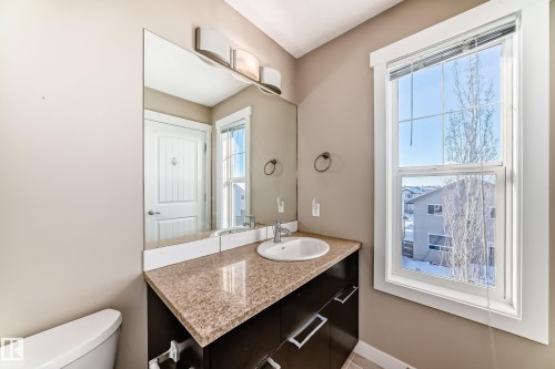 65 8315 180 Avenue, Edmonton, AB - Indoor Photo Showing Bathroom