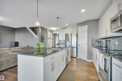 16408 12 Avenue, Edmonton, AB - Indoor Photo Showing Kitchen With Upgraded Kitchen
