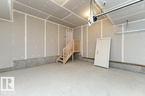 2308 160 Street Sw, Edmonton, AB - Indoor Photo Showing Other Room