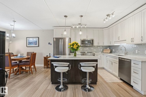302 4103 50 Street, Beaumont, AB - Indoor
