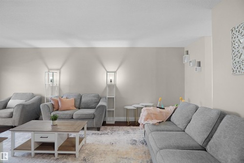 10648 158 Avenue, Edmonton, AB - Indoor Photo Showing Living Room