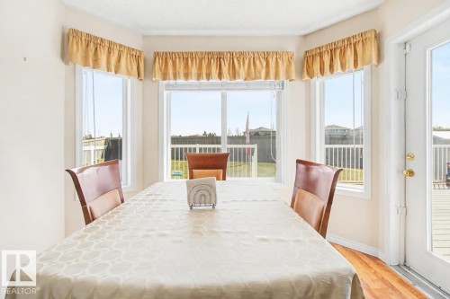 3203 23 Street, Edmonton, AB - Indoor Photo Showing Dining Room