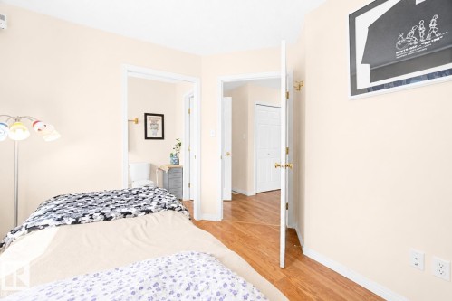 3203 23 Street, Edmonton, AB - Indoor Photo Showing Bedroom