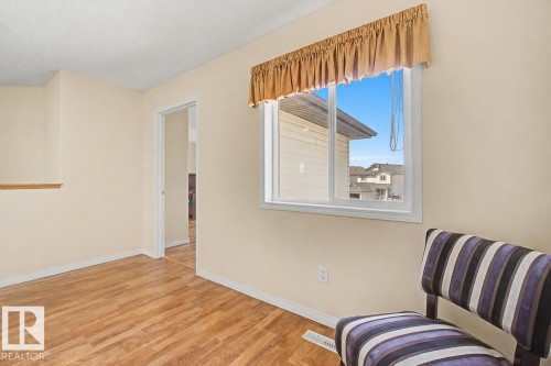 3203 23 Street, Edmonton, AB - Indoor