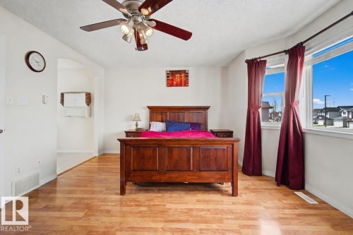 3203 23 Street, Edmonton, AB - Indoor Photo Showing Bedroom