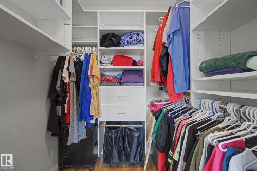 3203 23 Street, Edmonton, AB - Indoor With Storage