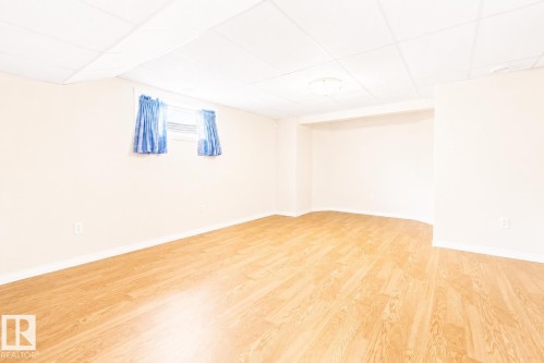3203 23 Street, Edmonton, AB - Indoor Photo Showing Other Room