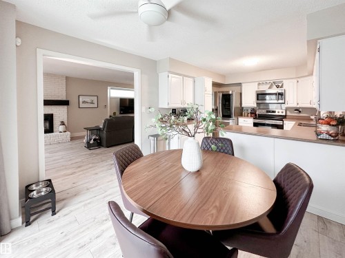 8 Whiteoaks Estates, St. Albert, AB - Indoor Photo Showing Dining Room