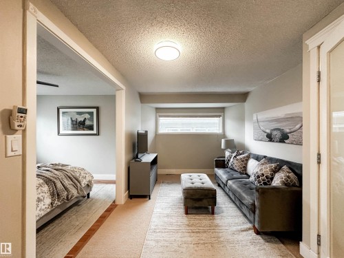 8 Whiteoaks Estates, St. Albert, AB - Indoor