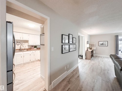 8 Whiteoaks Estates, St. Albert, AB - Indoor