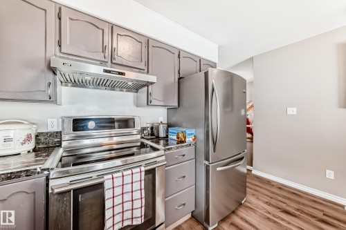 13911 23 Street, Edmonton, AB - Indoor Photo Showing Kitchen