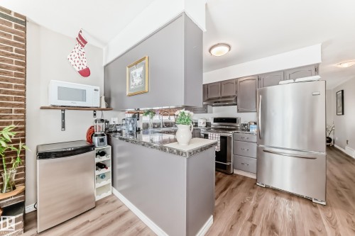 13911 23 Street, Edmonton, AB - Indoor Photo Showing Kitchen