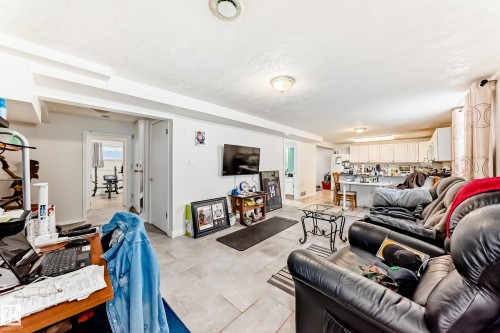 13911 23 Street, Edmonton, AB - Indoor