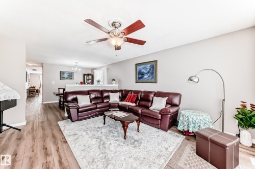 13911 23 Street, Edmonton, AB - Indoor Photo Showing Living Room