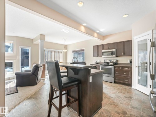 20759 58 Avenue, Edmonton, AB - Indoor Photo Showing Kitchen With Upgraded Kitchen