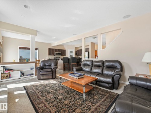 20759 58 Avenue, Edmonton, AB - Indoor Photo Showing Living Room