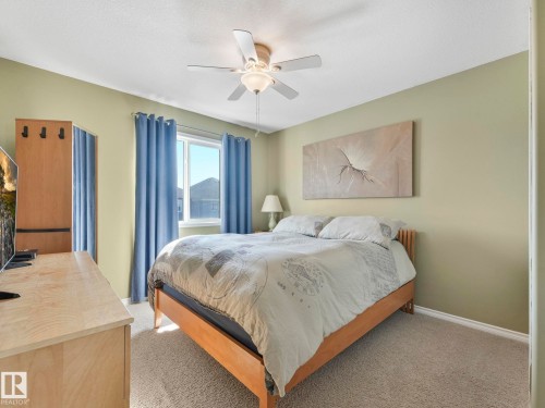 20759 58 Avenue, Edmonton, AB - Indoor Photo Showing Bedroom