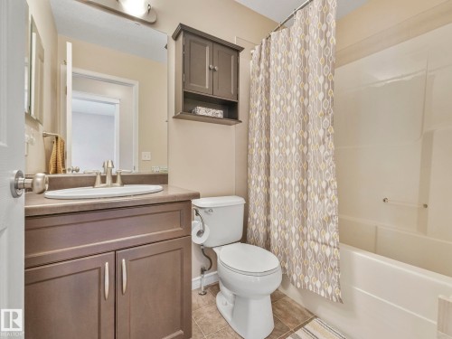 20759 58 Avenue, Edmonton, AB - Indoor Photo Showing Bathroom