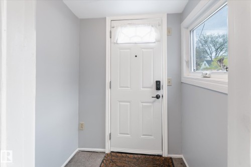 12215 59 Street, Edmonton, AB - Indoor Photo Showing Other Room