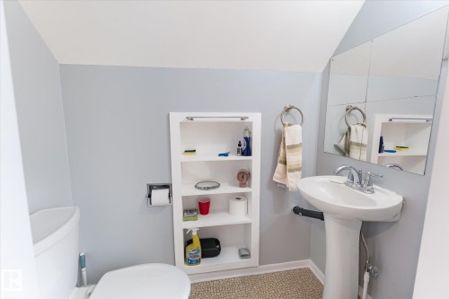 12215 59 Street, Edmonton, AB - Indoor Photo Showing Bathroom