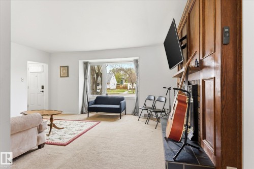 12215 59 Street, Edmonton, AB - Indoor