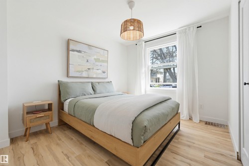 11210 105 Street, Edmonton, AB - Indoor Photo Showing Bedroom