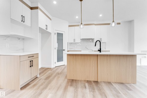 228 24 Street, Edmonton, AB - Indoor Photo Showing Kitchen