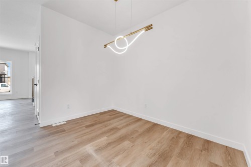 228 24 Street, Edmonton, AB - Indoor Photo Showing Other Room