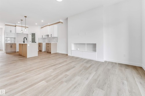 228 24 Street, Edmonton, AB - Indoor Photo Showing Kitchen