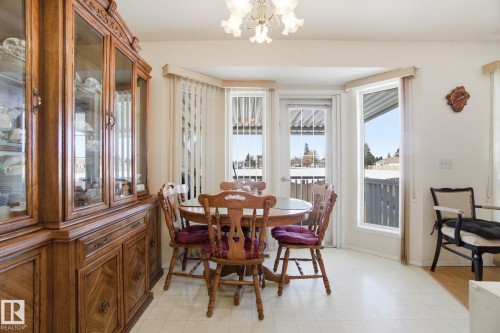 56 13320 124 St, Edmonton, AB - Indoor Photo Showing Dining Room