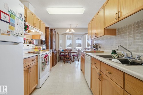 56 13320 124 St, Edmonton, AB - Indoor Photo Showing Kitchen With Double Sink