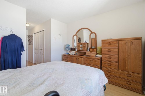 56 13320 124 St, Edmonton, AB - Indoor Photo Showing Bedroom