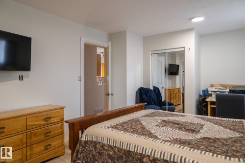 5132 49 Avenue, Onoway, AB - Indoor Photo Showing Bedroom