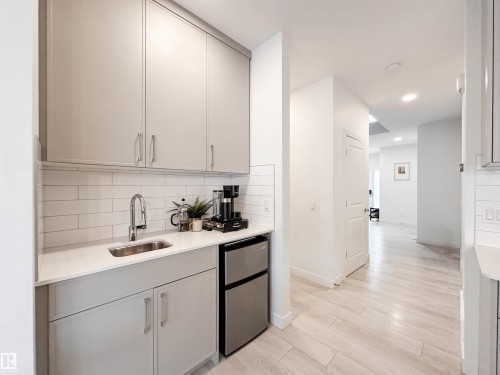 16 Jennifer Crescent, St. Albert, AB - Indoor Photo Showing Kitchen