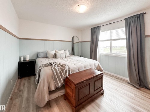 21019 130 Avenue, Edmonton, AB - Indoor Photo Showing Bedroom
