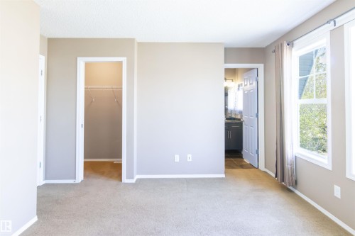 9116 Shaw Way, Edmonton, AB - Indoor Photo Showing Other Room
