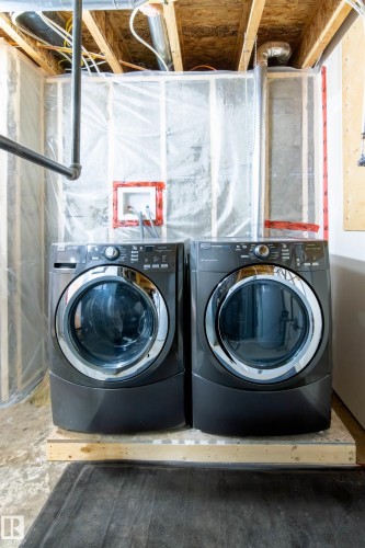 9116 Shaw Way, Edmonton, AB - Indoor Photo Showing Laundry Room