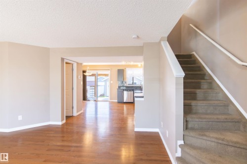 9116 Shaw Way, Edmonton, AB - Indoor Photo Showing Other Room